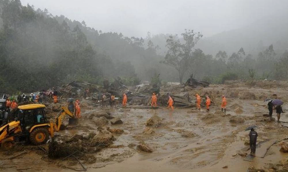 Ινδία: Από κατολίσθηση σε φυτεία τσαγιού 43 νεκροί